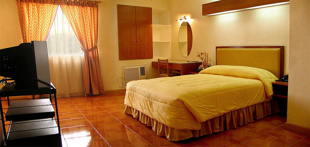 Taft Tower Hotel Манила Екстериор снимка